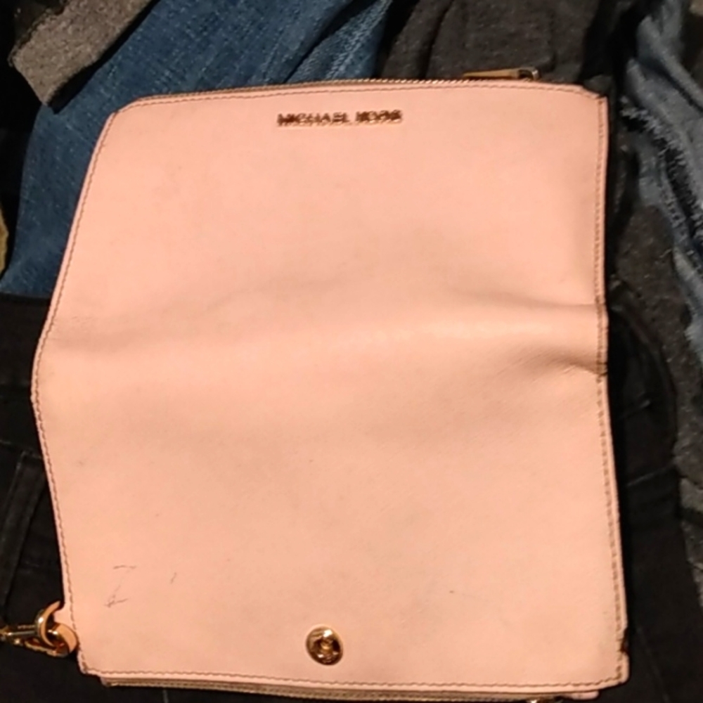 Michael kors wallet